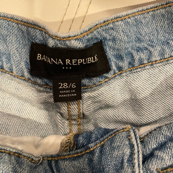 Banana Republic high waisted denim shorts with denim tie belt - Picture 3 of 3